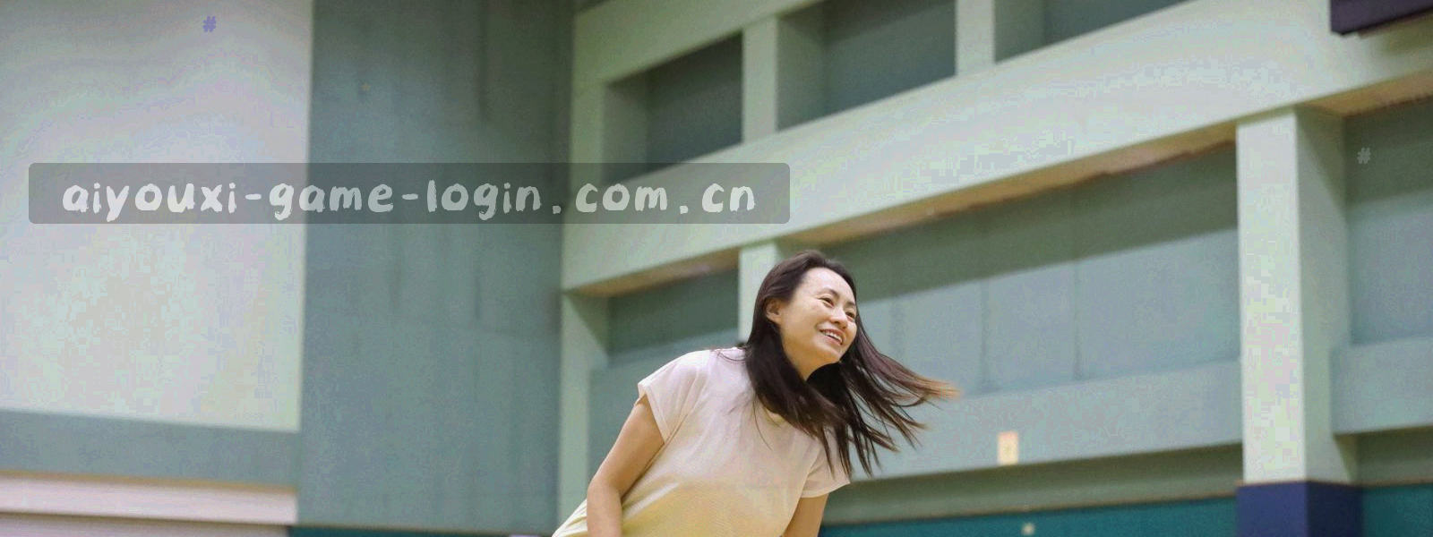 横向延伸的时间线图形，节点以琥珀黄指示灯依次点亮